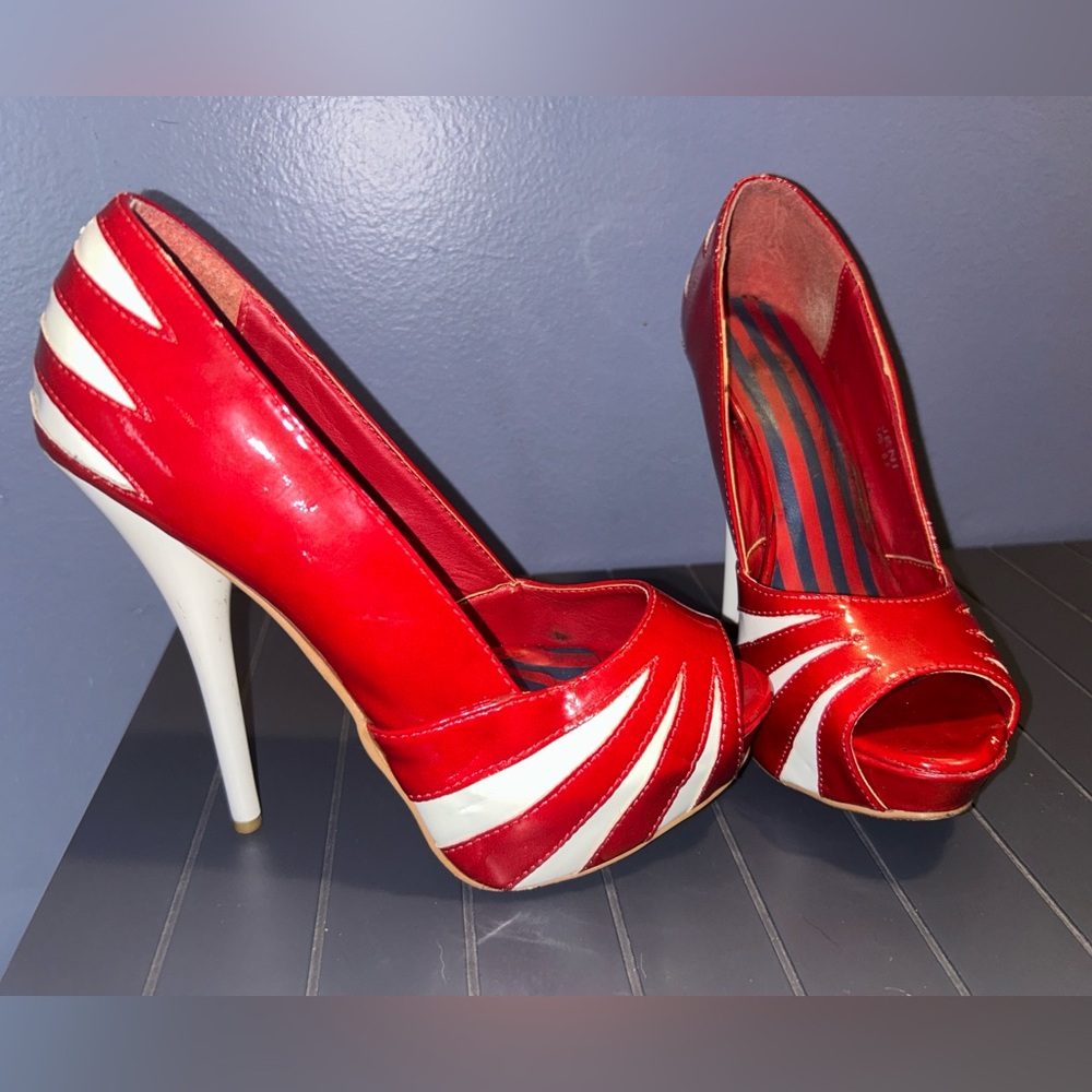 Shoe Dazzle Circus 🎪 Peep Toe Heels - Picture 3 of 6